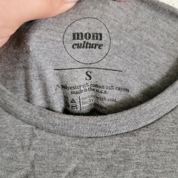 Mom Culture | Raising Gentleman Tee - Picture 3 of 4